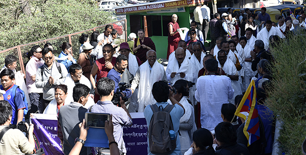 2018年3月31日，以重踏西藏精神領袖流亡印度路徑的達旺朝聖者抵達達蘭薩拉。（照片：CTA）