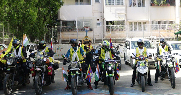 2021年12月11日,西藏青年大會組織摩托車集會。網路照片