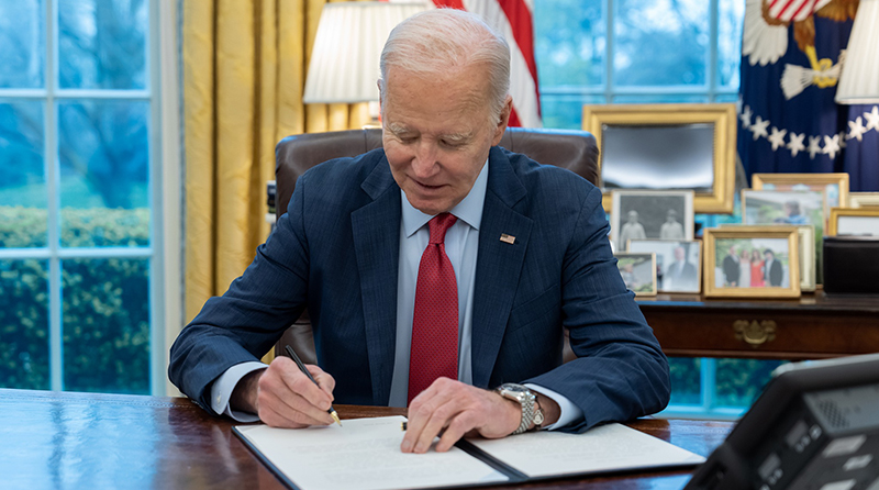 2024年7月12日，美國總統拜登簽署《促進解決藏中衝突法案》。 (圖：白宮）